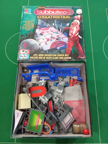 Subbuteo set box straat - mb,