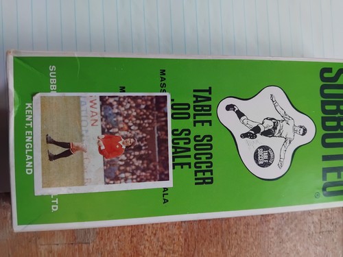Subbuteo man utd 100 - subbuteo, n.100